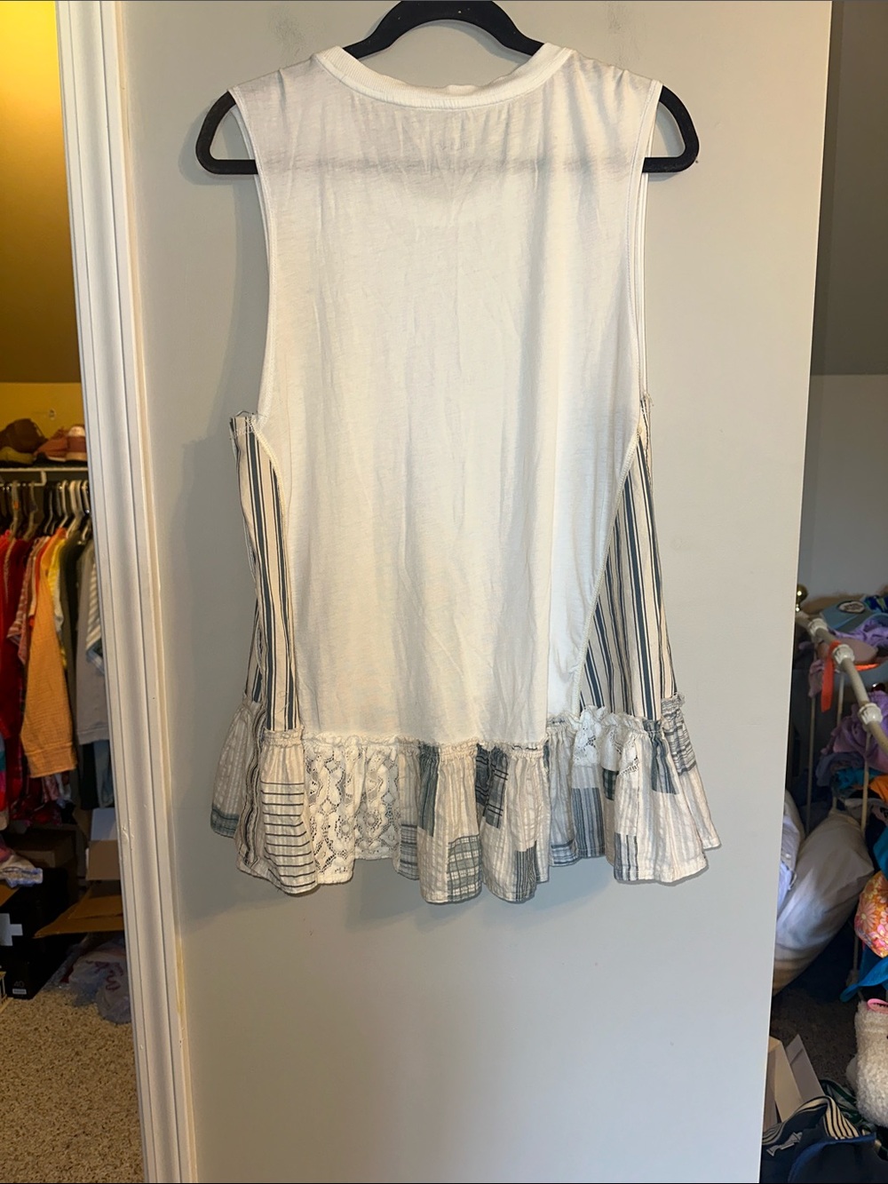 Pilcro size Small tank top with ruffle hem giving patchwork - Picture 4 of 4